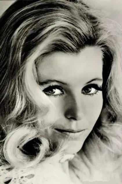 Edda Dentges - Actor Profile Photo