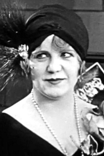 Kay Deslys - Actor Profile Photo