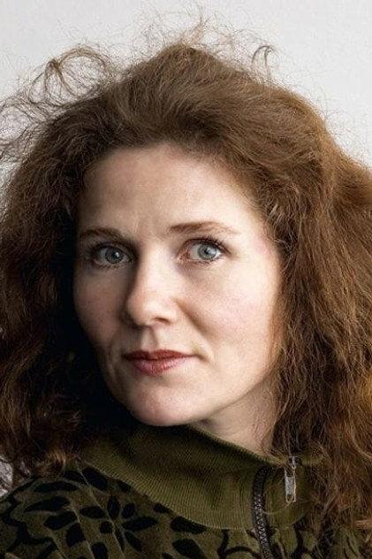 Anna Azcárate - Actor Profile Photo