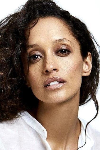 Gloria Huwiler - Actor Profile Photo