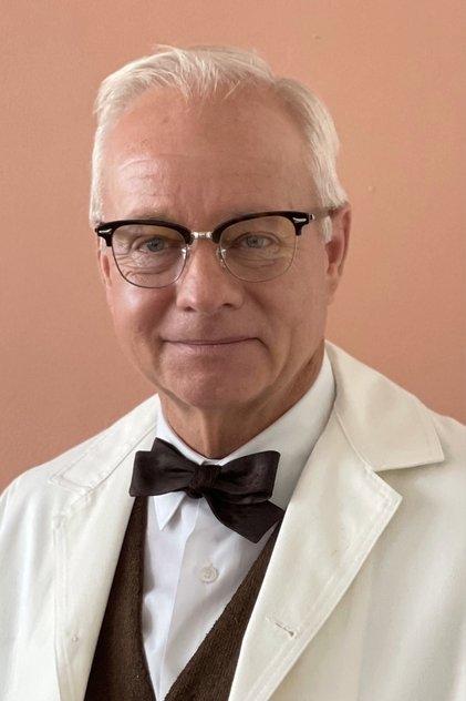 Alex Hyde-White - Actor Profile Photo