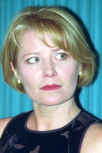 Gosia Dobrowolska - Actor Profile Photo