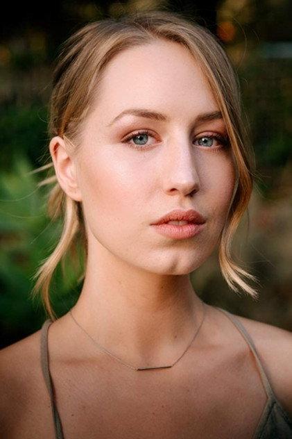 Izzy Stevens - Actor Profile Photo