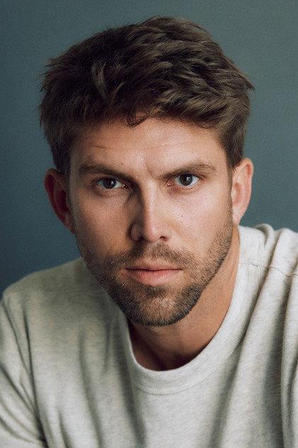 Matthew Holcomb - Actor Profile Photo