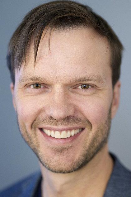 Alexander Eik - Actor Profile Photo