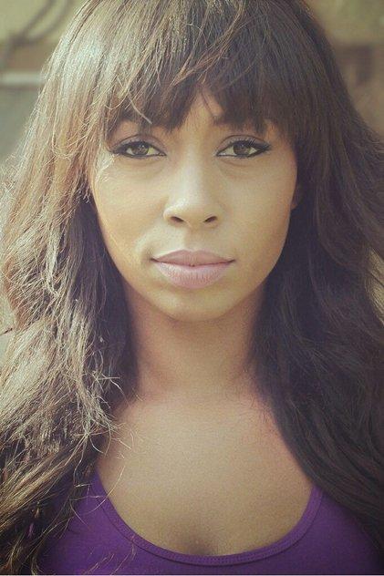 Niki McElroy - Actor Profile Photo