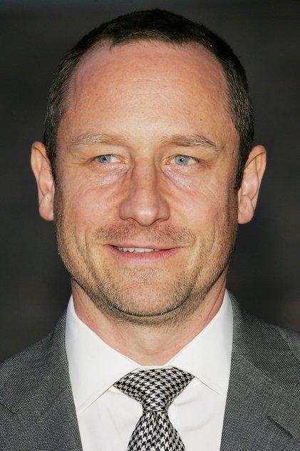 Sam Robards - Actor Profile Photo