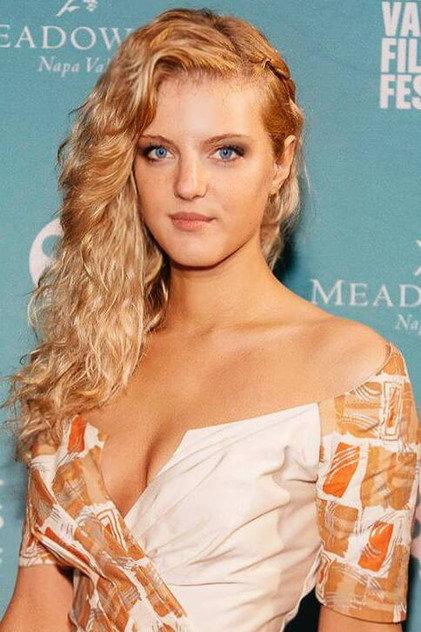 Anna Schiera - Actor Profile Photo