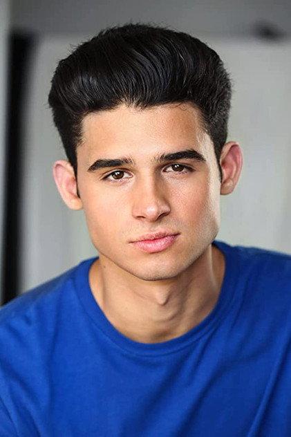 Hunter Sansone - Actor Profile Photo