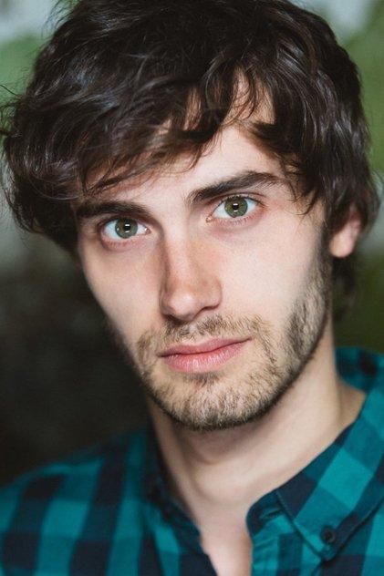 Lewis Rainer - Actor Profile Photo