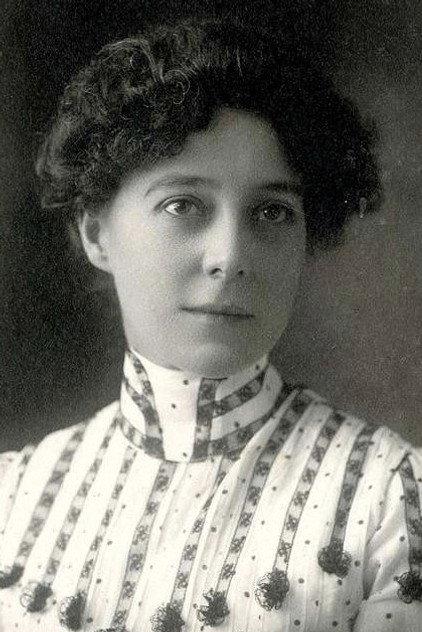 Dorothy Bernard - Actor Profile Photo