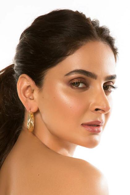 Saba Qamar - Actor Profile Photo