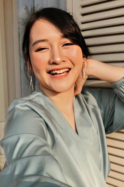 Devi Kinal Putri - Actor Profile Photo