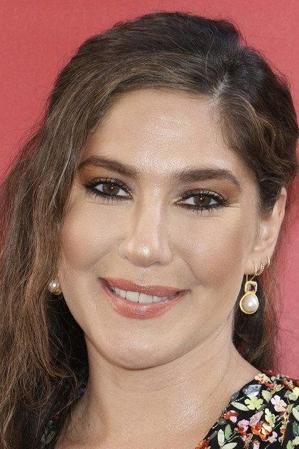 Olivia Milch - Actor Profile Photo