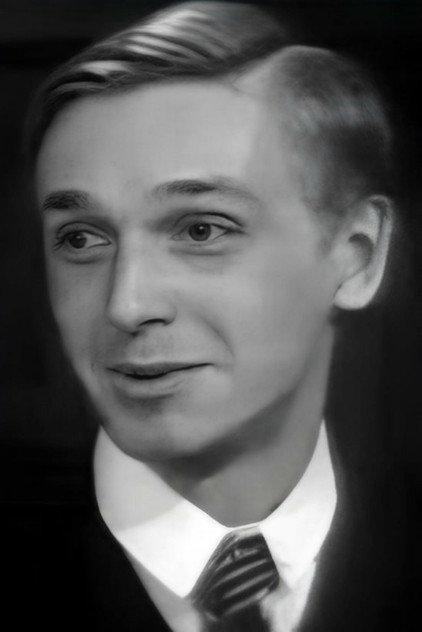 Edmund Mikulski - Actor Profile Photo