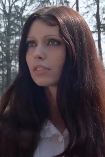 Claudia Coste - Actor Profile Photo