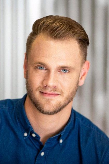 Matthew Ryan Burnett - Actor Profile Photo