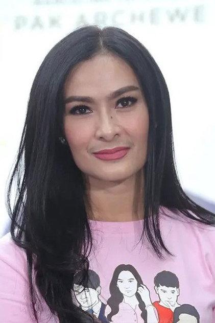 Iis Dahlia - Actor Profile Photo