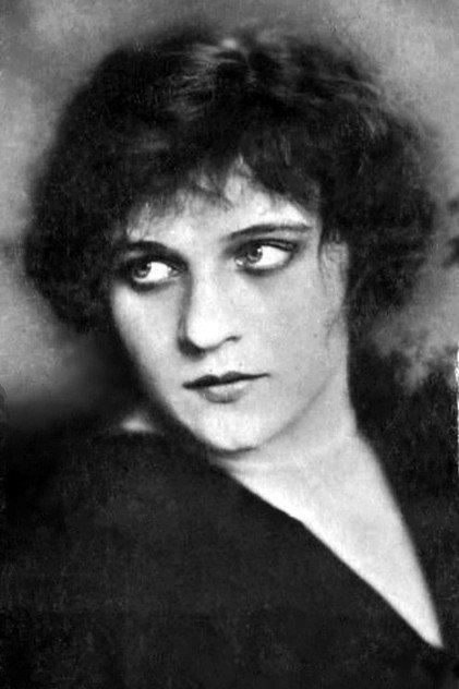 Betty Schade - Actor Profile Photo