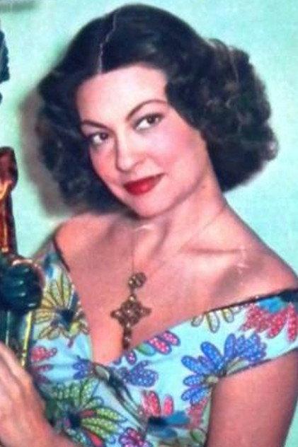 Arlette Sauvage - Actor Profile Photo