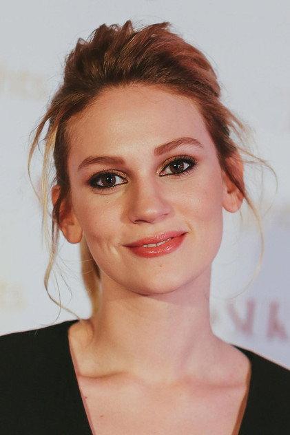Farah Zeynep Abdullah - Actor Profile Photo