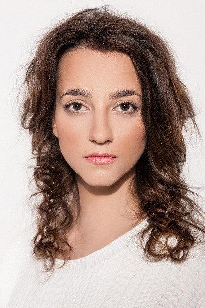 Petra Horváthová - Actor Profile Photo