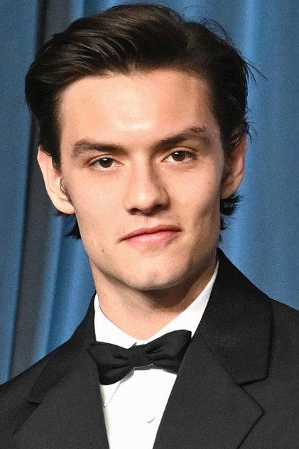 Louis Partridge - Actor Profile Photo