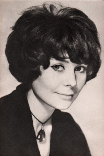 Nina Reus - Actor Profile Photo