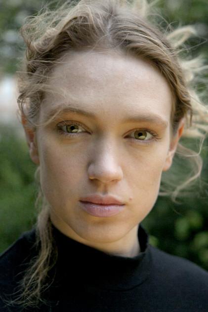 Alena Yiv - Actor Profile Photo