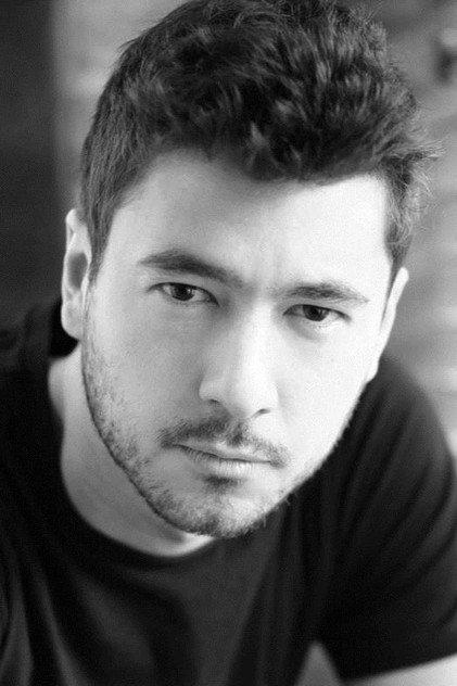 Simon Pigeon - Actor Profile Photo