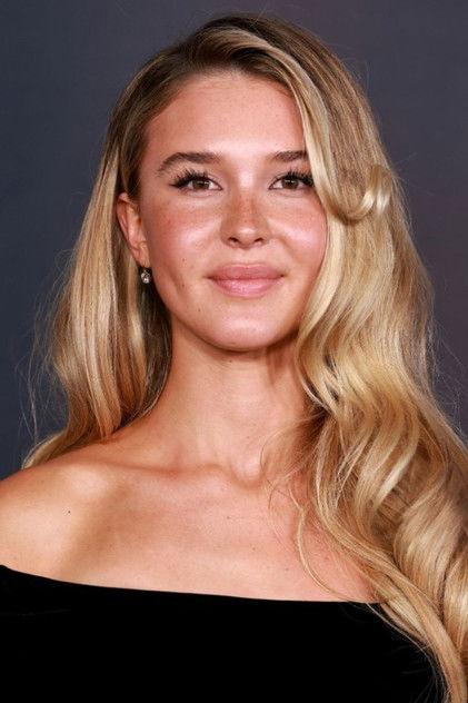 Isabel May - Actor Profile Photo