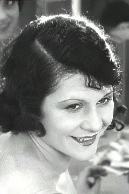 Ginette Maddie - Actor Profile Photo