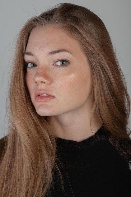 Tatyana Struzhenkova - Actor Profile Photo