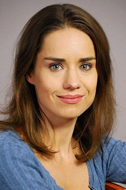 Dominika Jablonska - Actor Profile Photo