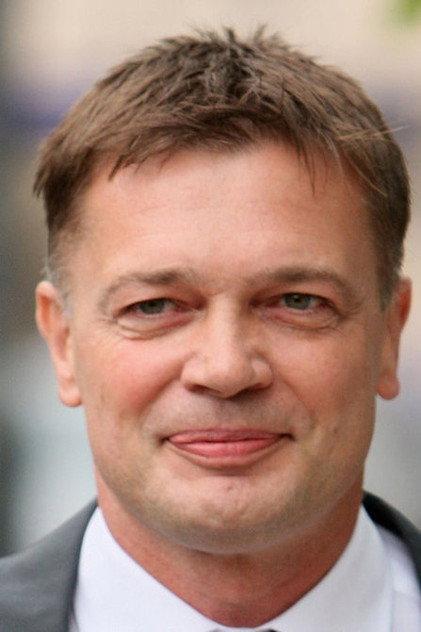 Andrew Wakefield - Actor Profile Photo