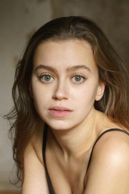 Alexandra Pfeifer - Actor Profile Photo