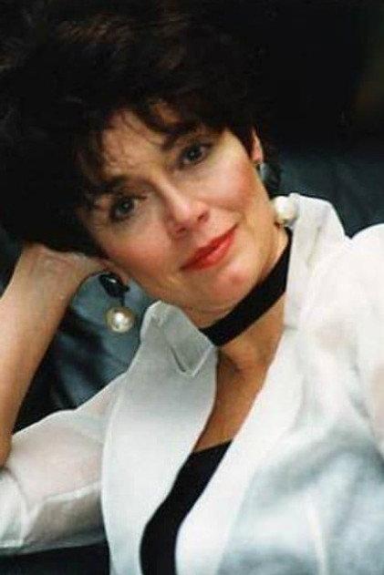 Kathleen Barr - Actor Profile Photo