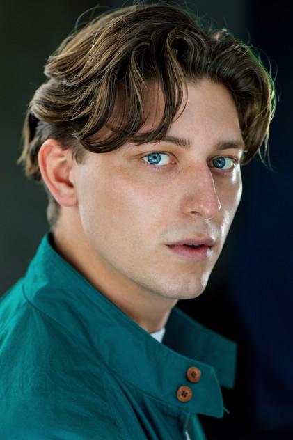 Tom Francis - Actor Profile Photo