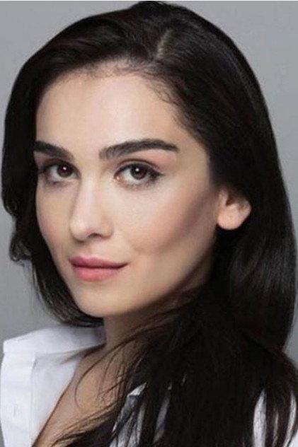 Hande Kaptan - Actor Profile Photo