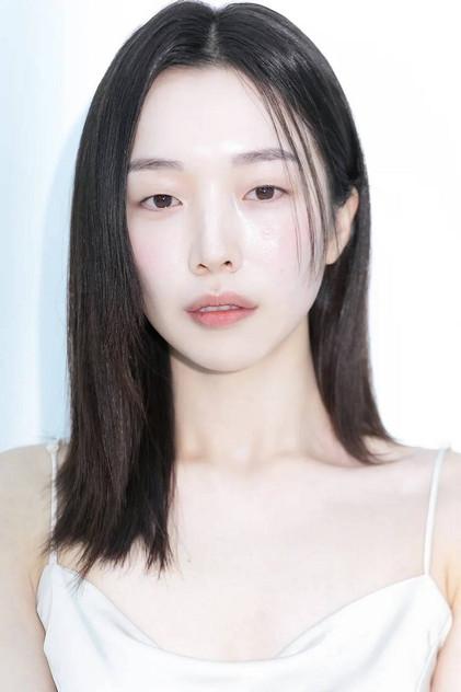 Lee Yoon-ji - Actor Profile Photo