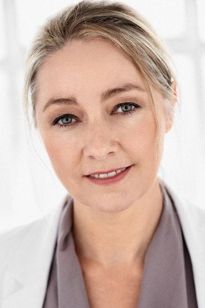 Nell Feeney - Actor Profile Photo