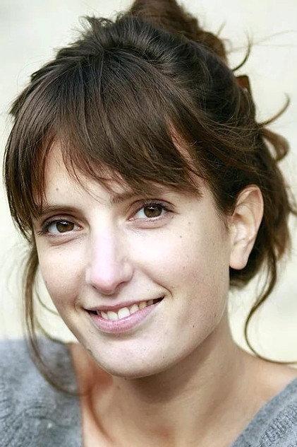Noémie Landreau - Actor Profile Photo