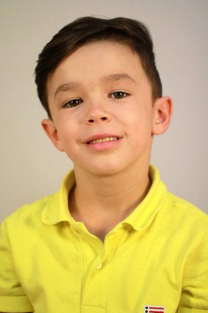 Asier Flores - Actor Profile Photo