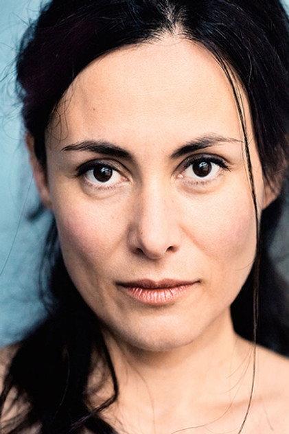 İdil Üner - Actor Profile Photo