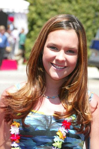 Courtnee Draper - Actor Profile Photo