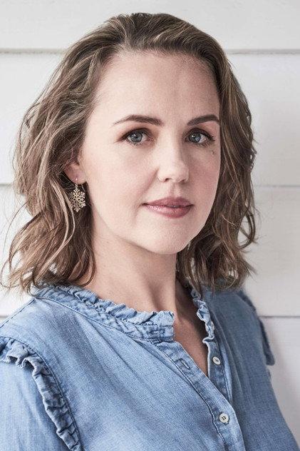 Victoria Thaine - Actor Profile Photo