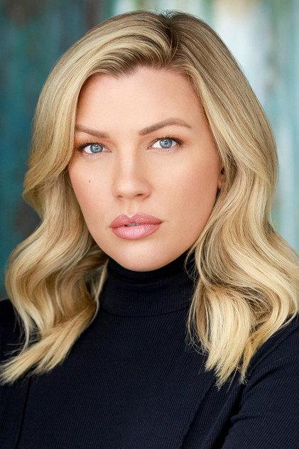 Amber Coyle - Actor Profile Photo