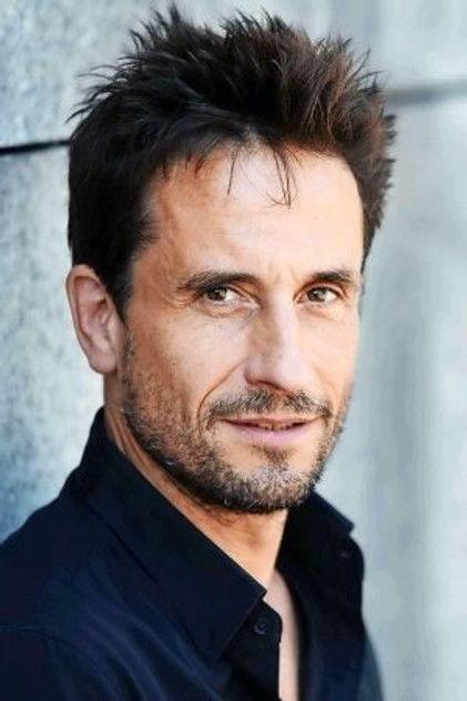 Oliver Mommsen - Actor Profile Photo