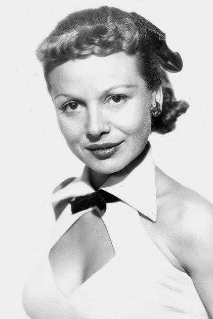 Ruth Gilbert - Actor Profile Photo