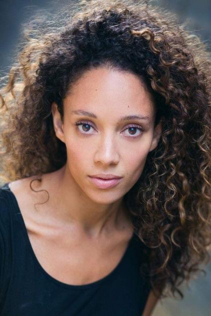 Camilla Beeput - Actor Profile Photo